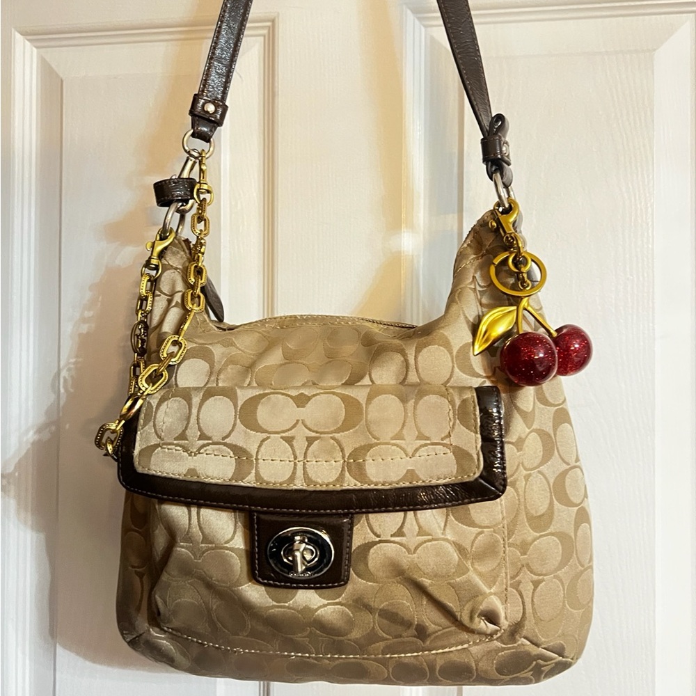 Coach Y2K Signature Penelope Beige Shoulder Bag